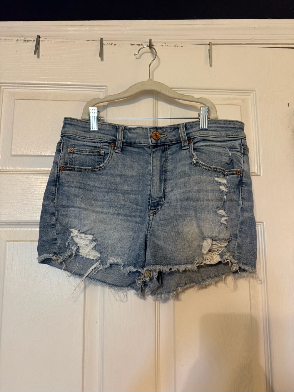 American Eagle Hi-Rise Shortie Distressed Denim Shorts